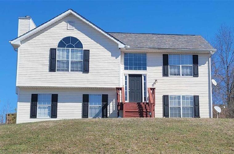 1620 Amelia Ct., Hampton, GA 30228