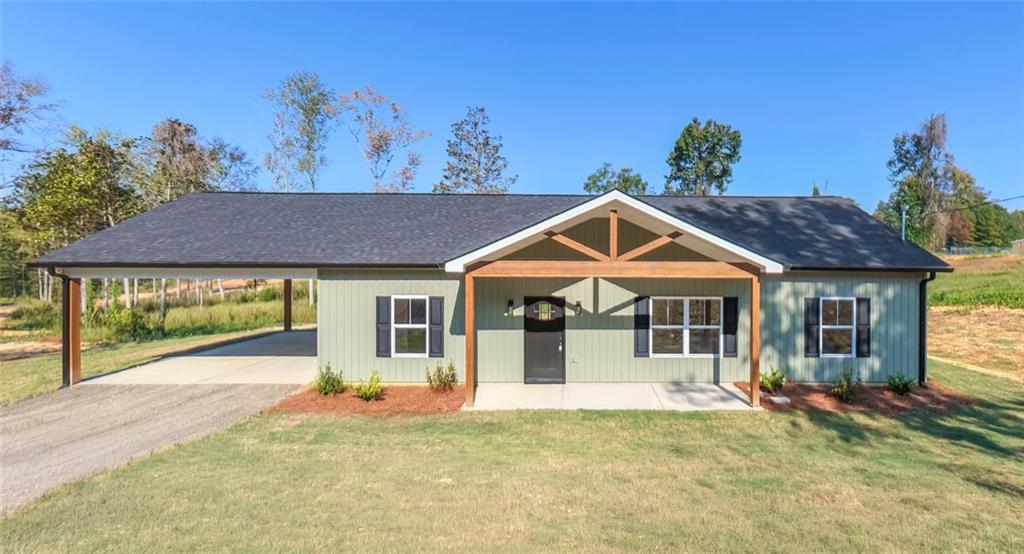 214 Arbacoochee Rd., Tallapoosa, GA 30176