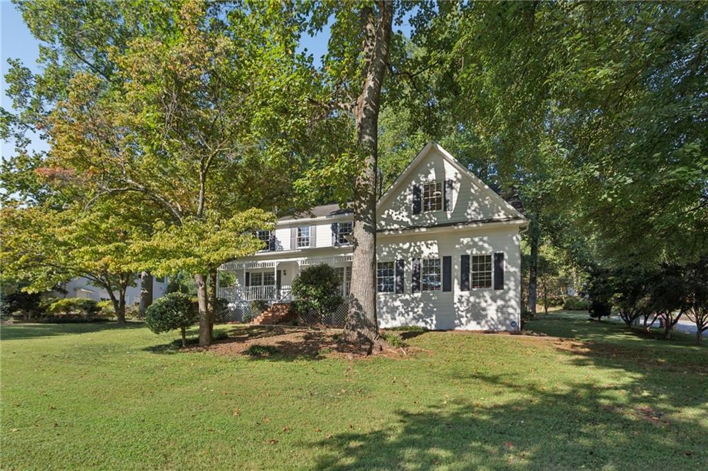 580 Berkeley Ln., Kennesaw, GA 30144