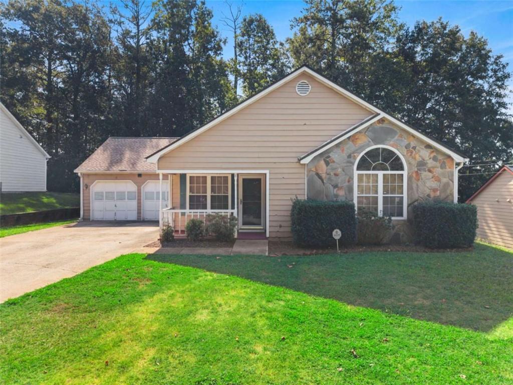 8 Oak St., Newnan, GA 30263