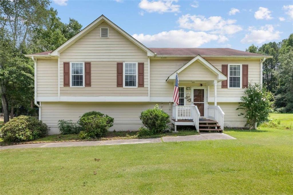 306 Crosswalk Dr., Auburn, GA 30011