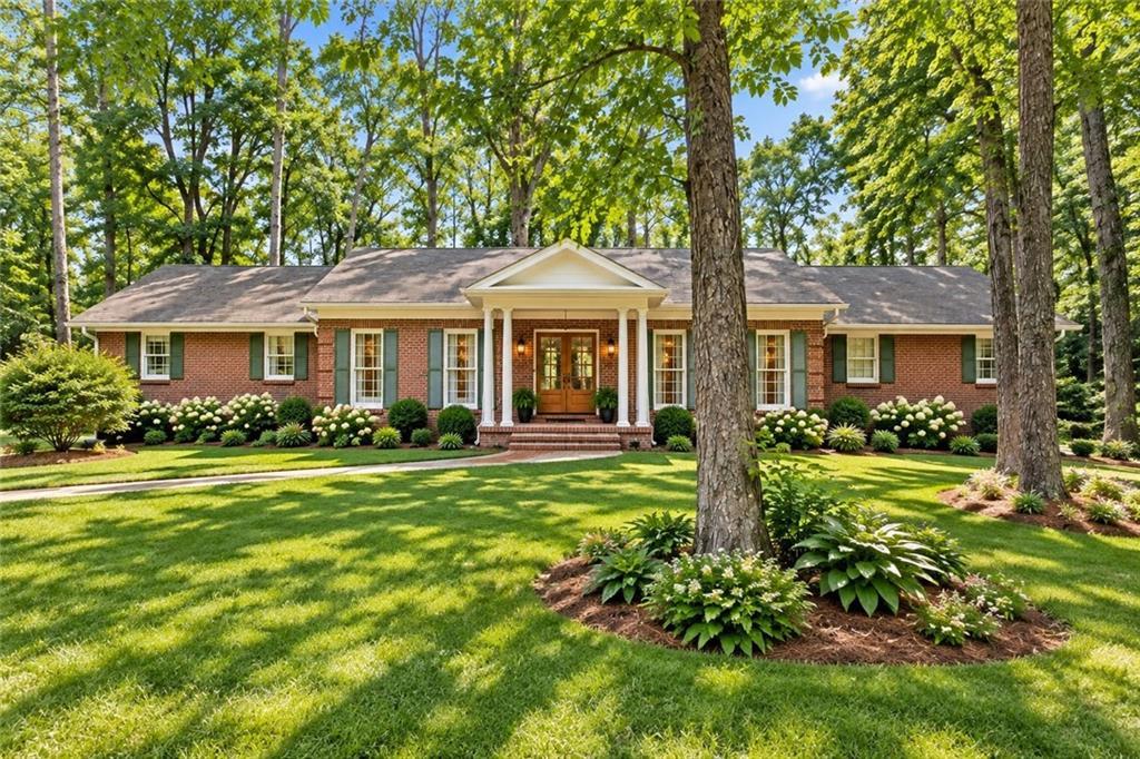 2373 Oxbow Cir., Stone Mountain, GA 30087