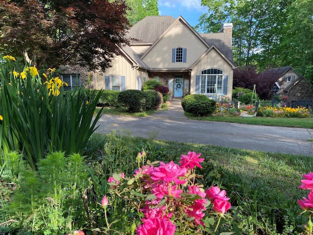 308 Laurel Lakes Dr., Carrollton, GA 30116