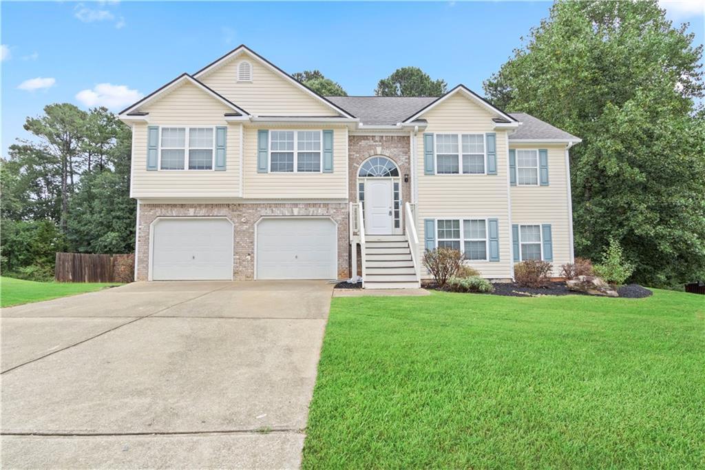 93 Sugar Mill Dr., Dallas, GA 30157
