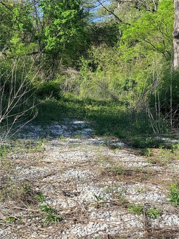 294 Holt Rd., Marble Hill, GA 30148