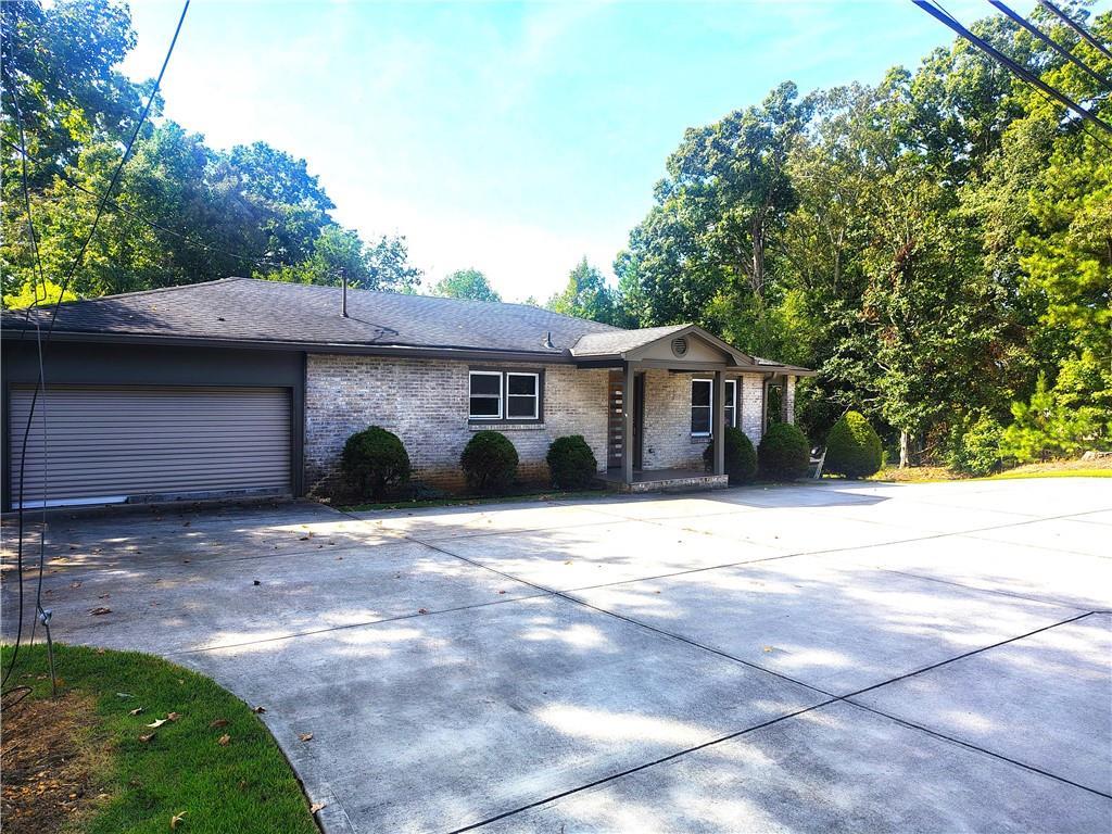 5638 Lake Acworth Dr., Acworth, GA 30101