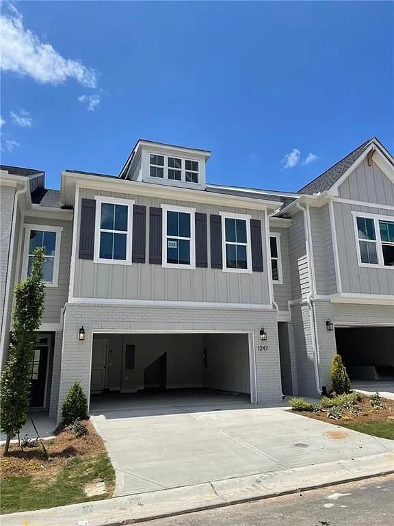 1247 Winterhaven Dr., Cumming, GA 30041