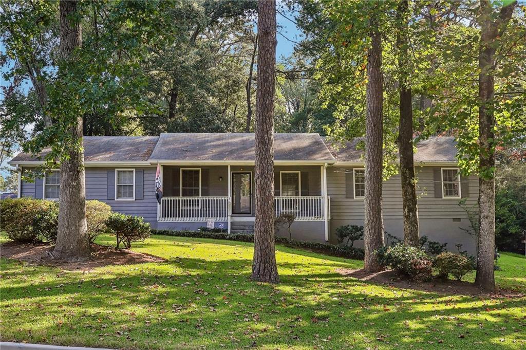 3256 Village Glen Tr., Snellville, GA 30039