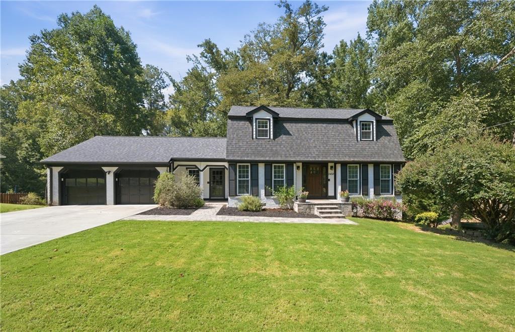 2458 Fontainebleau Dr., Atlanta, GA 30360