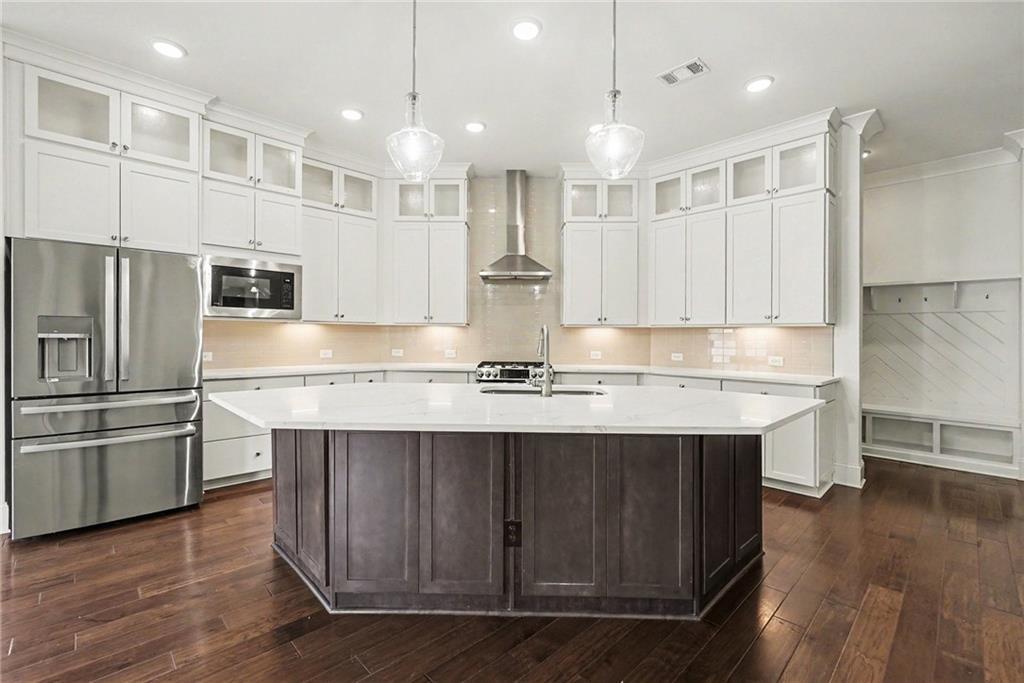 105 Sheridan Dr., Woodstock, GA 30189