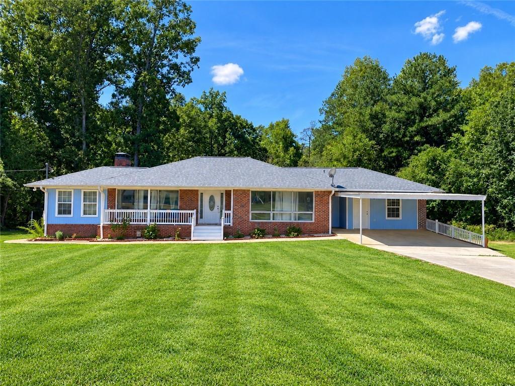 230 North Dr., Hampton, GA 30228