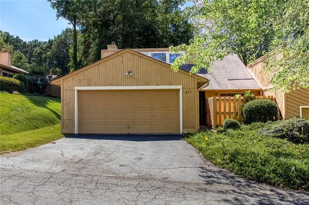 891 Lake Hollow Blvd., Marietta, GA 30064