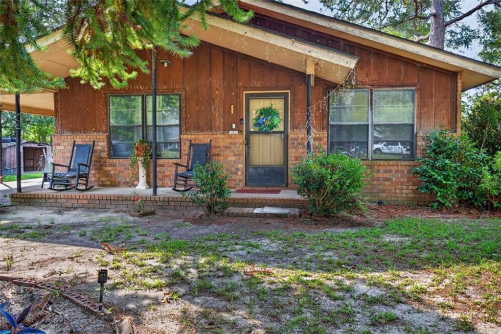 302 Lakeview Dr., Glennville, GA 30427
