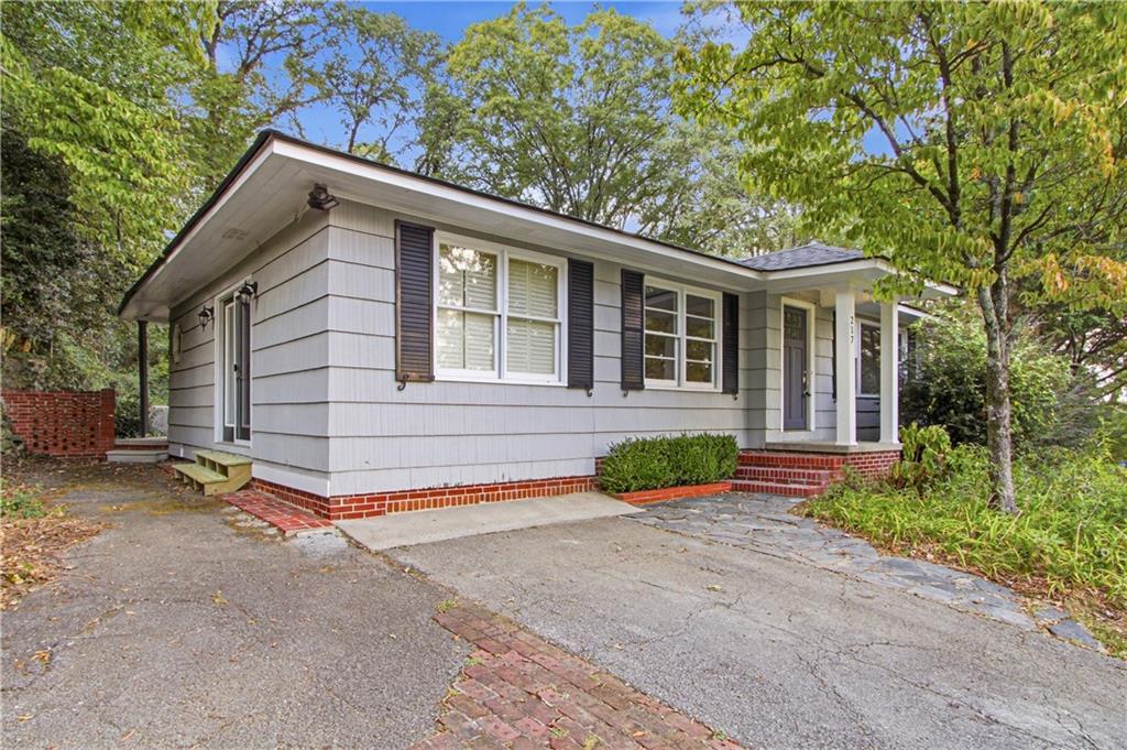 217 Victory Dr., Calhoun, GA 30701