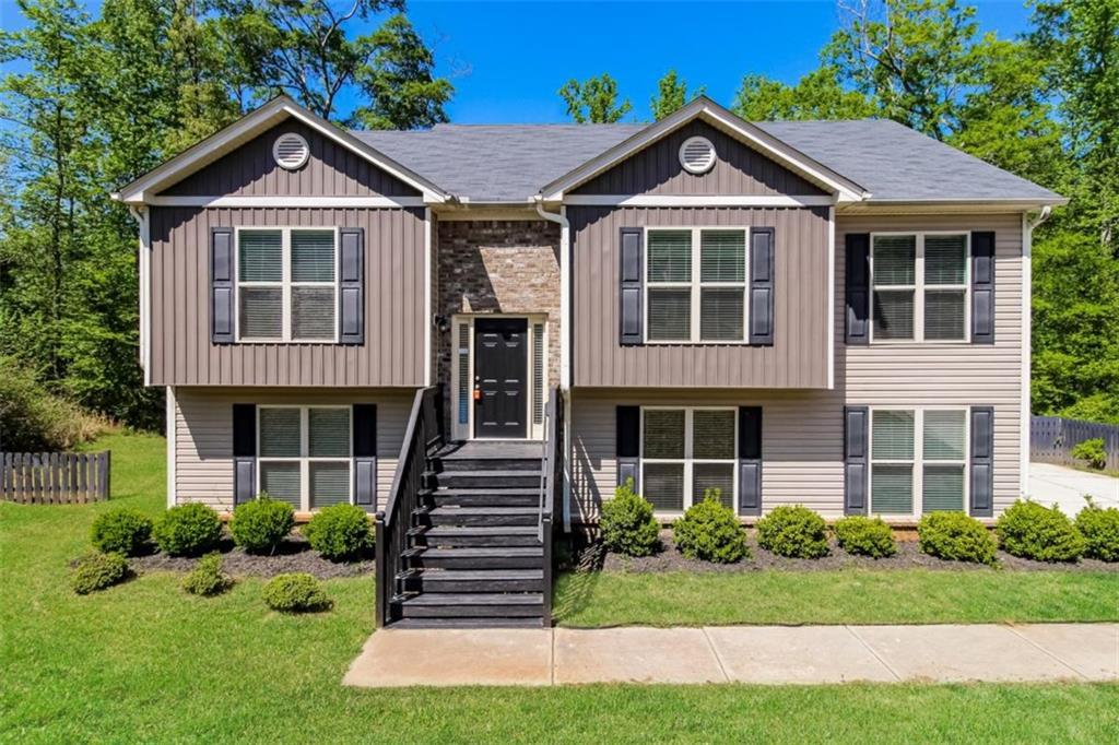 1928 Paynes Point, Winder, GA 30680