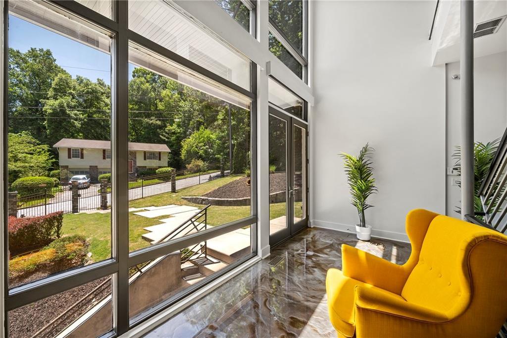 643 Larchmont Cir., Atlanta, GA 30318