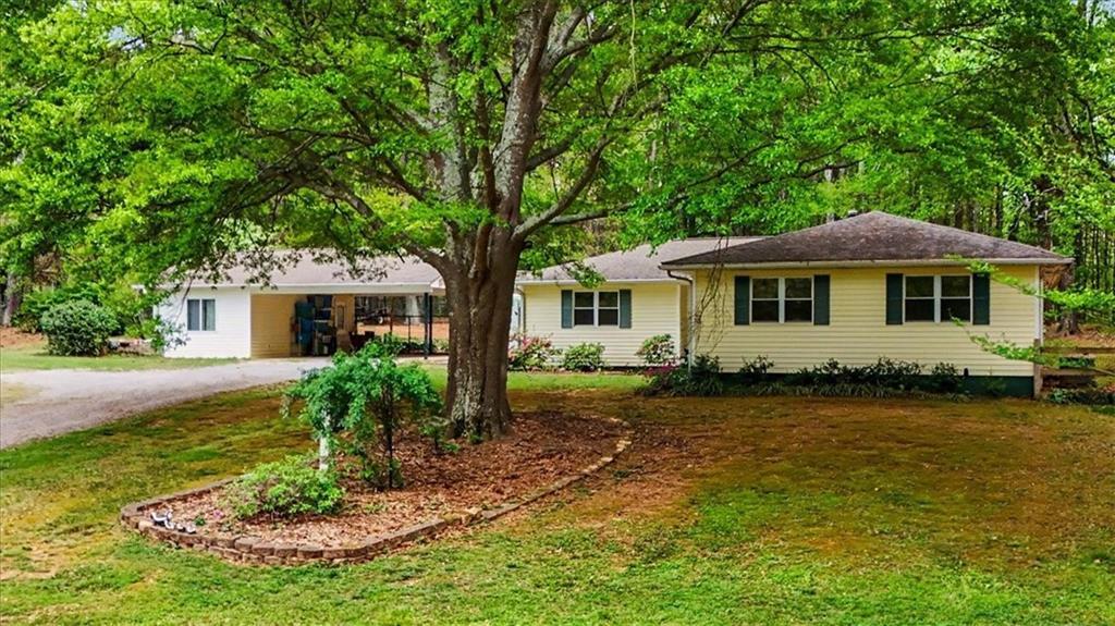 1361 Villa Rica Rd., Powder Springs, GA 30127