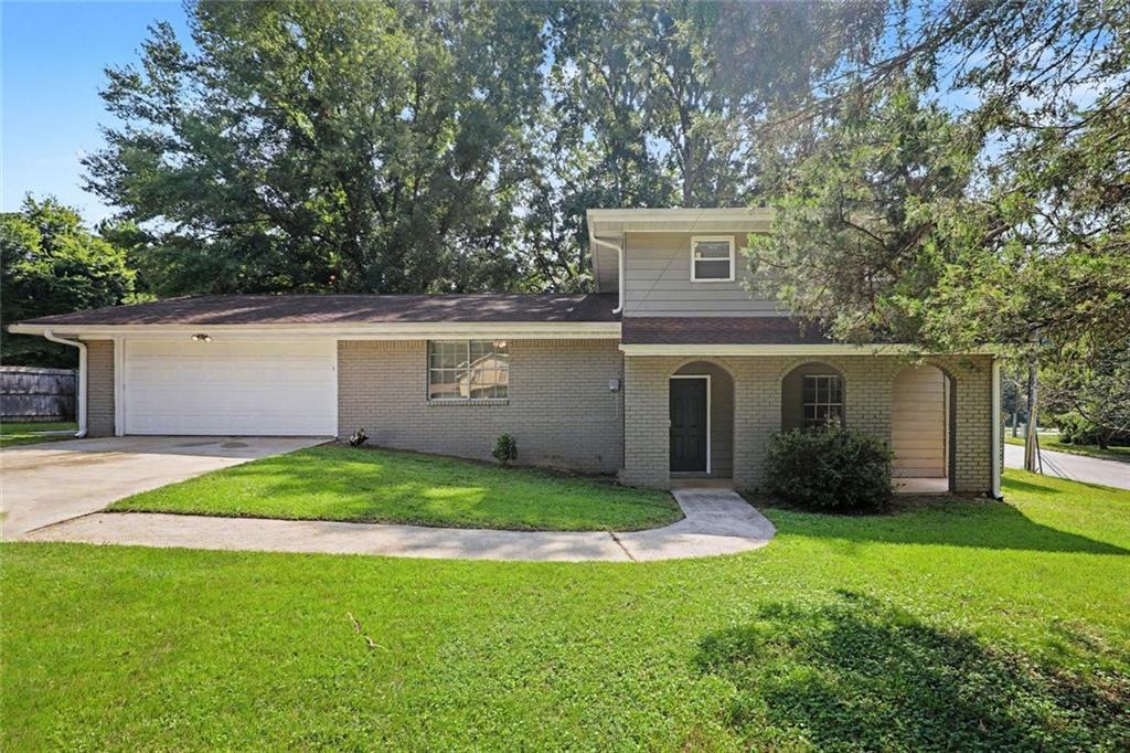 940 Michael Dr., Atlanta, GA 30349