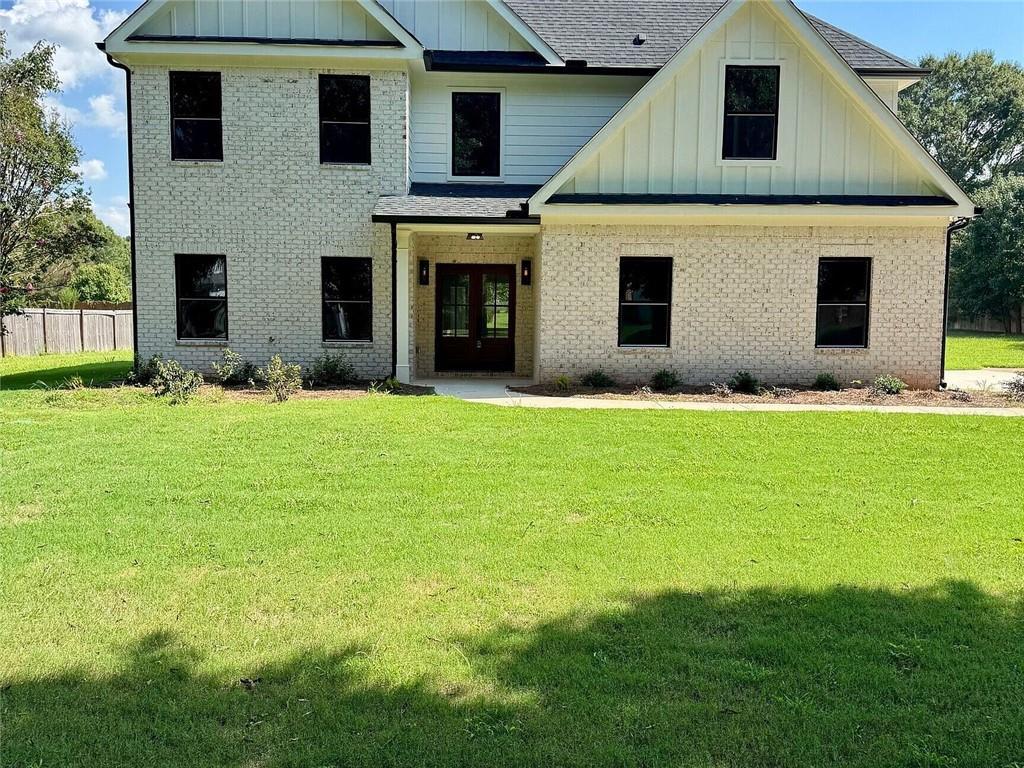 405 Norman Ct., Hampton, GA 30228