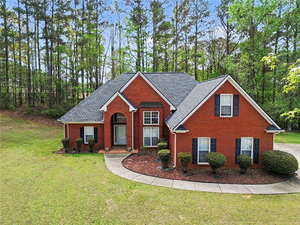 1041 Olive Dr., Hampton, GA 30228