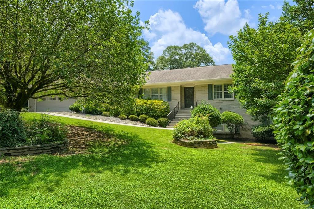 1909 Lake Lucerne Way, Lilburn, GA 30047