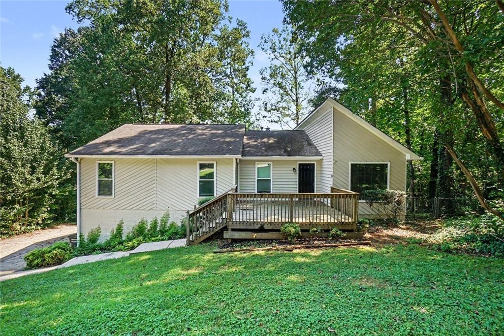 823 Moonlit Ln., Acworth, GA 30102