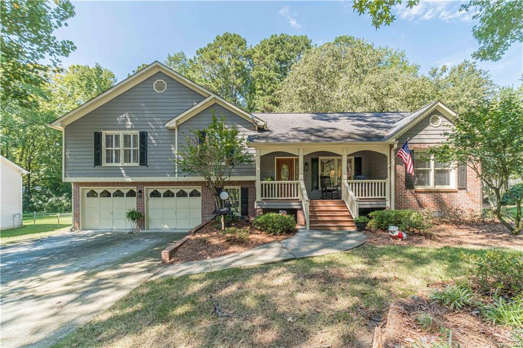 2759 Lanier Dr., Snellville, GA 30078