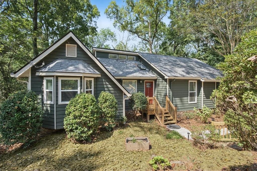 98 Geraldine Dr., Smyrna, GA 30082