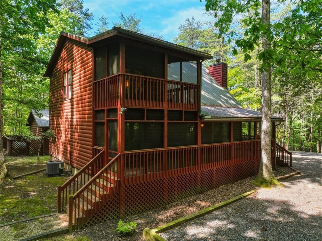 105 Blackberry Falls Ct., Ellijay, GA 30536
