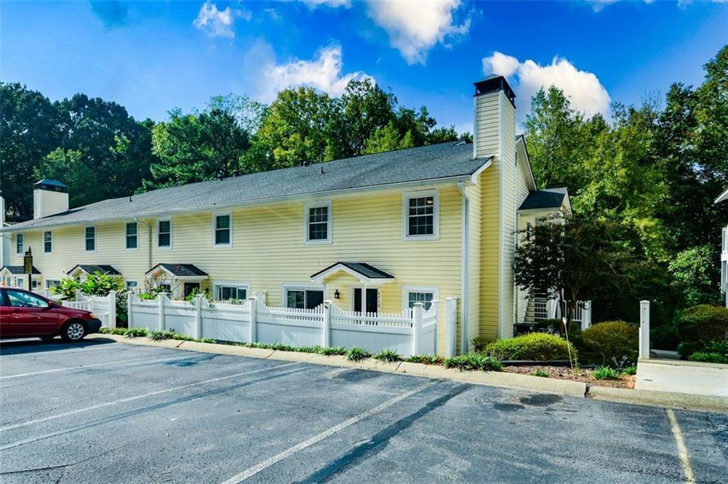 2718 Suwanee Way, Marietta, GA 30067