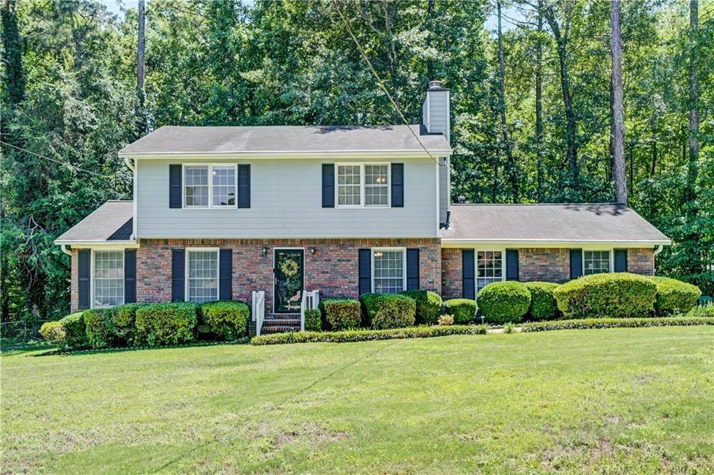 5201 Beechwood Forest Dr., Lithonia, GA 30038