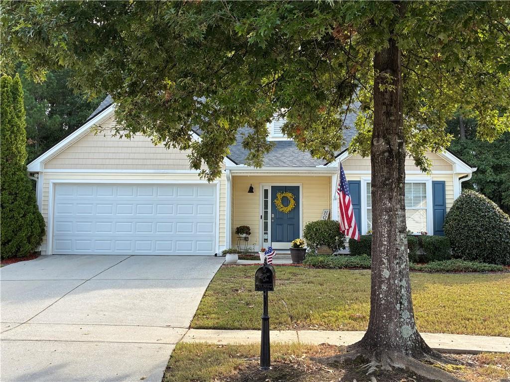 3865 Pine Village Pl., Loganville, GA 30052