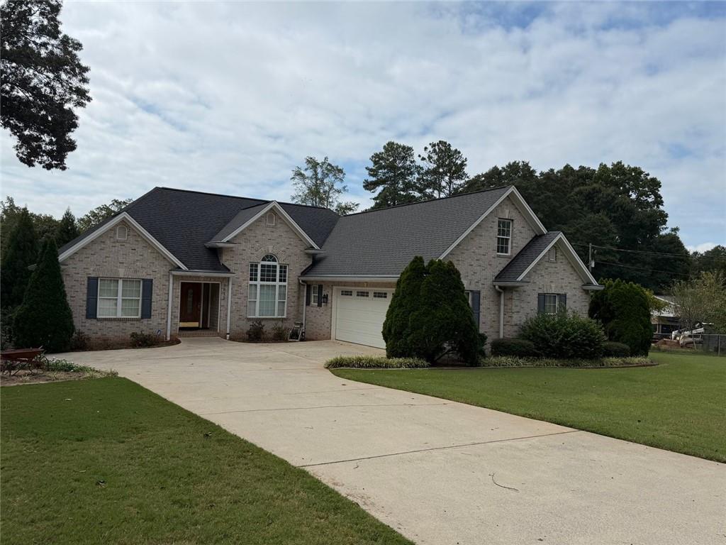 3815 Hilldale Rd., Oakwood, GA 30566
