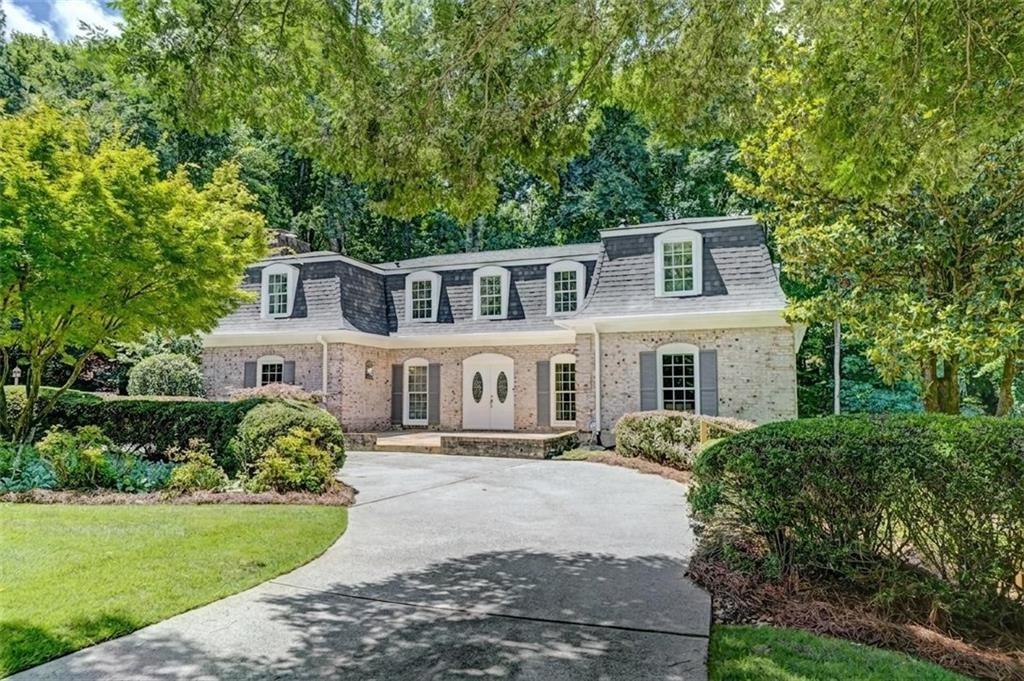 8180 Tynecastle Dr., Sandy Springs, GA 30350