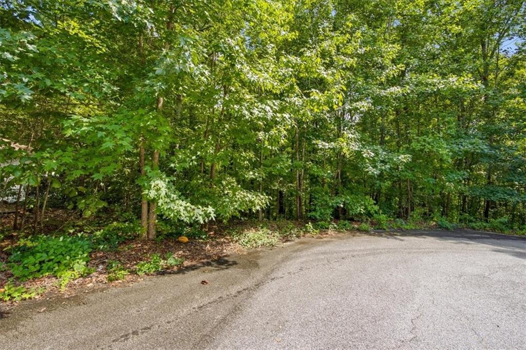 200 Gina Dr., Carrollton, GA 30116