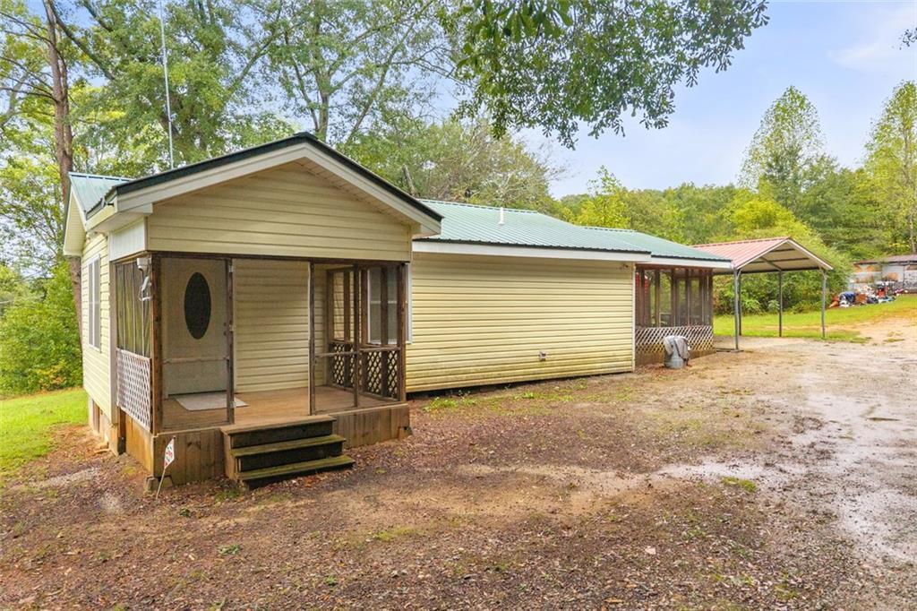 393 N Red Rock Rd., Toccoa, GA 30577