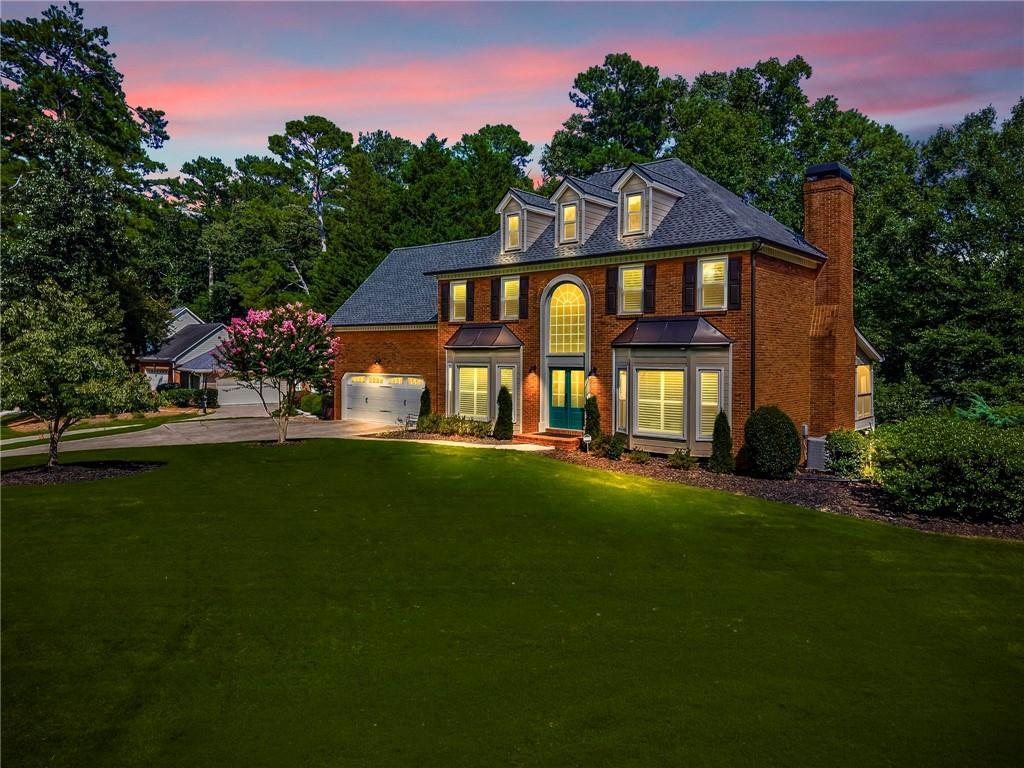8325 Riverbirch Dr., Roswell, GA 30076