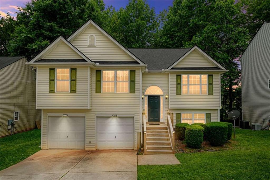 6588 Snowbird Ln., Douglasville, GA 30134