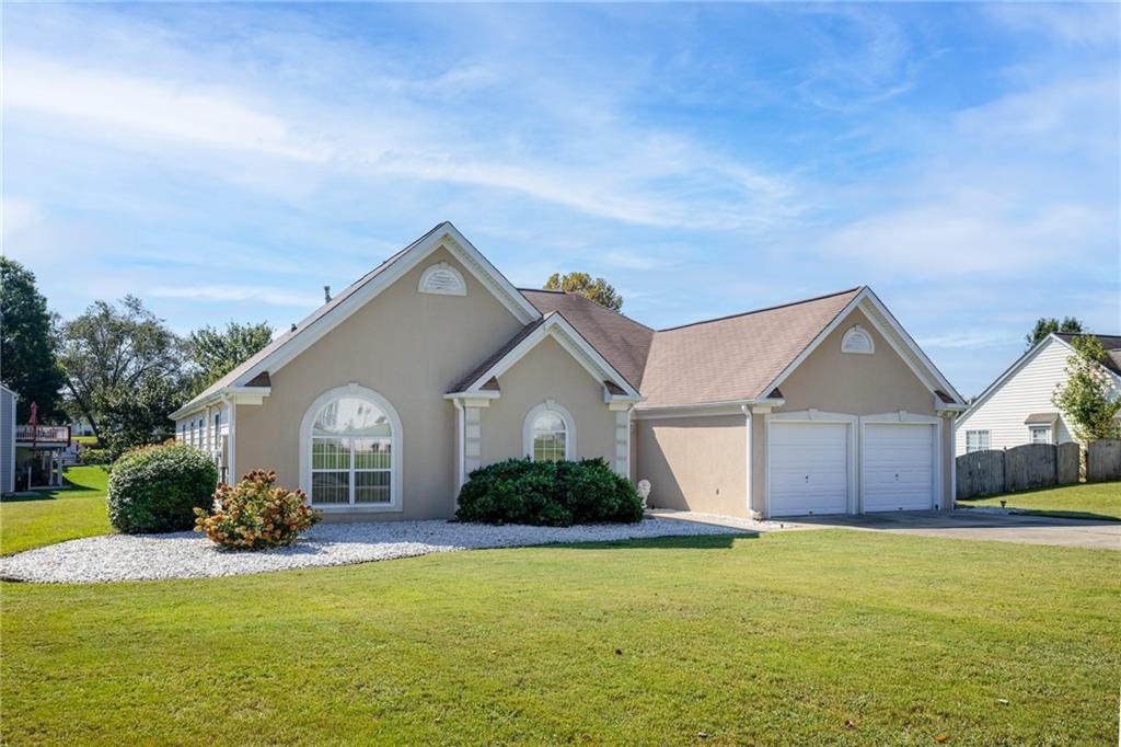 19 Meadow Crest Ct., Powder Springs, GA 30127