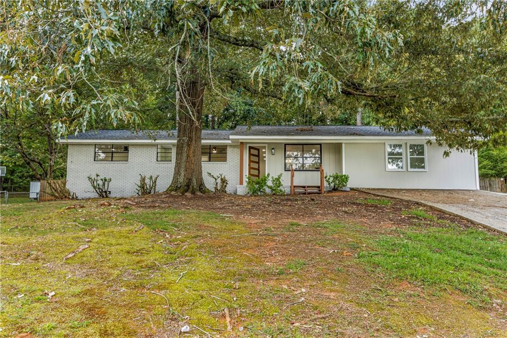 6065 Yucca Dr., Douglasville, GA 30135