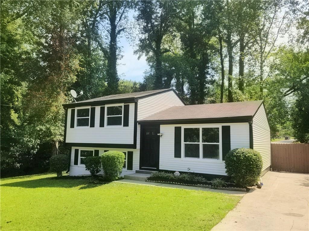726 Lawndale Ct., Norcross, GA 30093