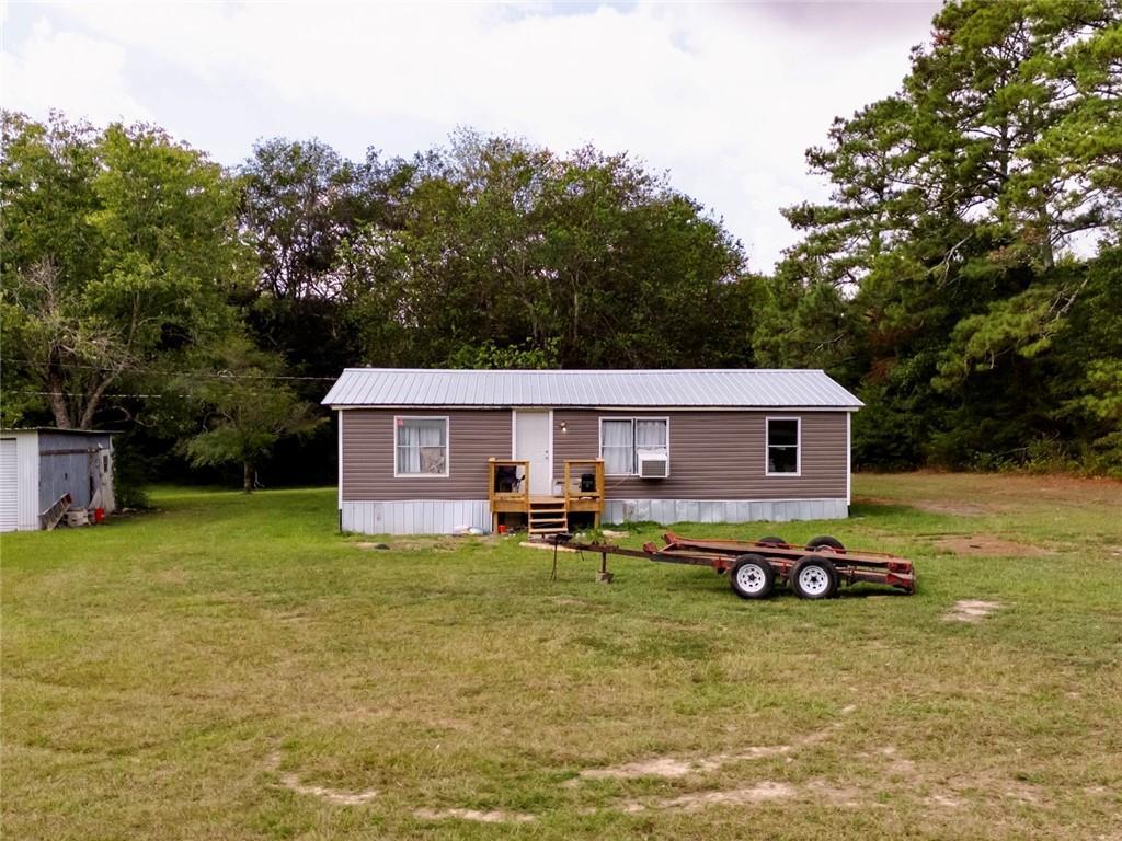10 Farm Rd., Taylorsville, GA 30178