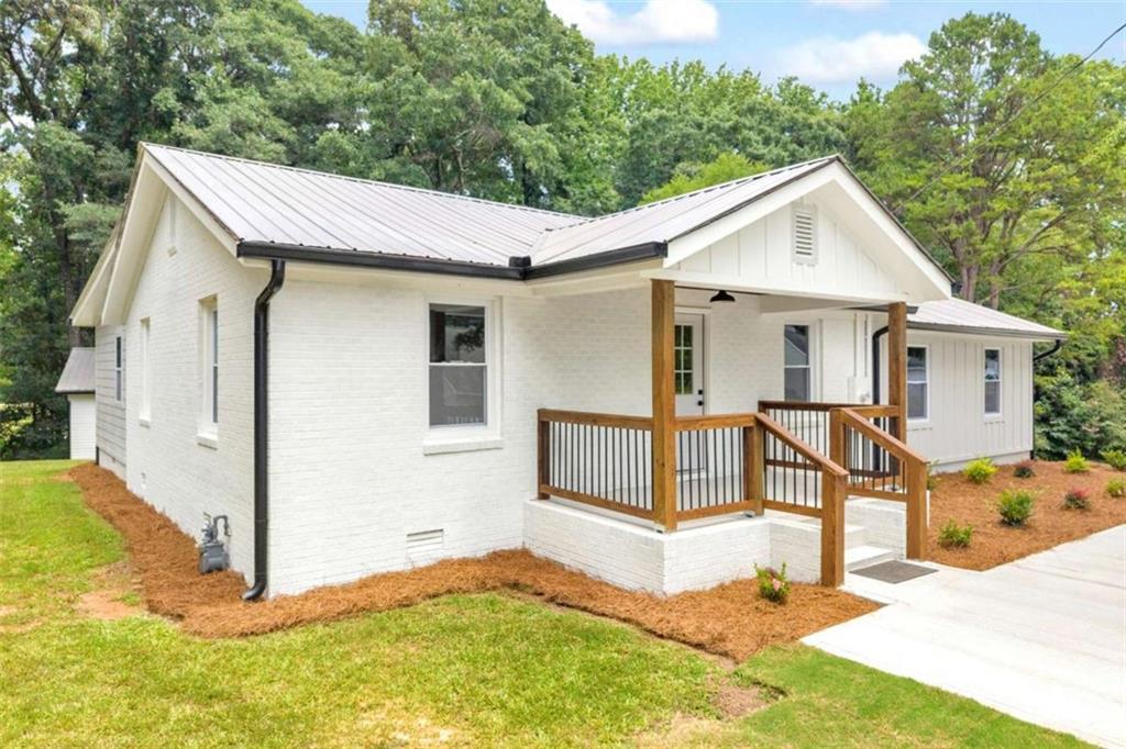 152 Mountain Creek Dr., Pendergrass, GA 30567