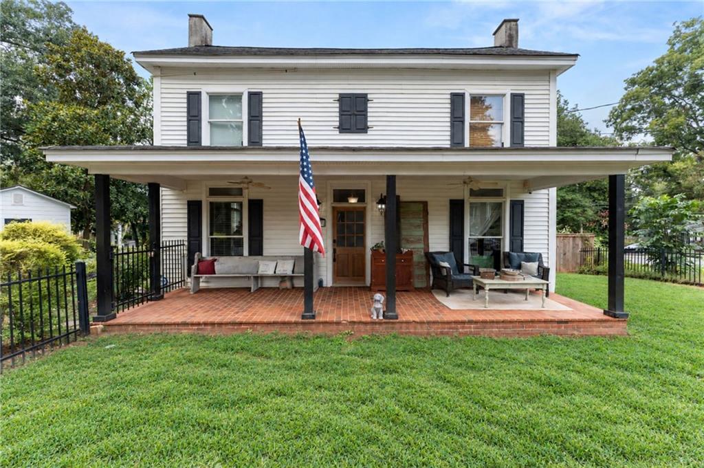 107 Etowah Dr., Cartersville, GA 30120