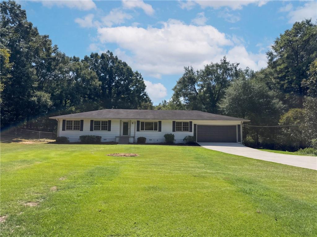 3089 Linecrest Rd., Ellenwood, GA 30294
