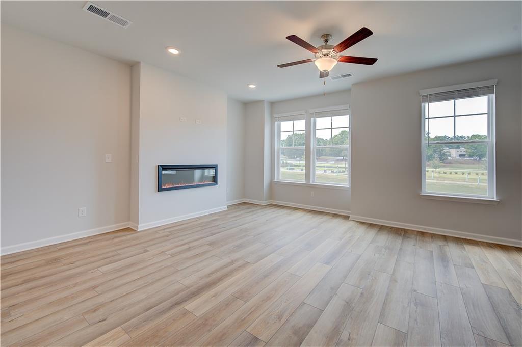 3006 Daybreak Ln., Newnan, GA 30265