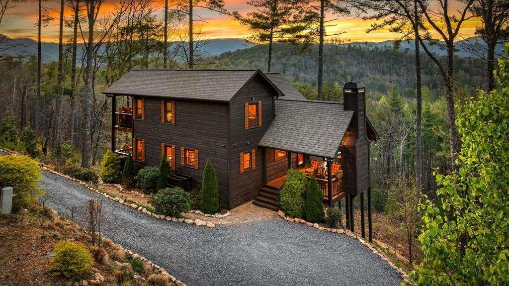 267 Oasis Dr., Blue Ridge, GA 30513