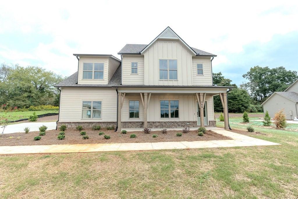 388 Races Rd., Hoschton, GA 30548