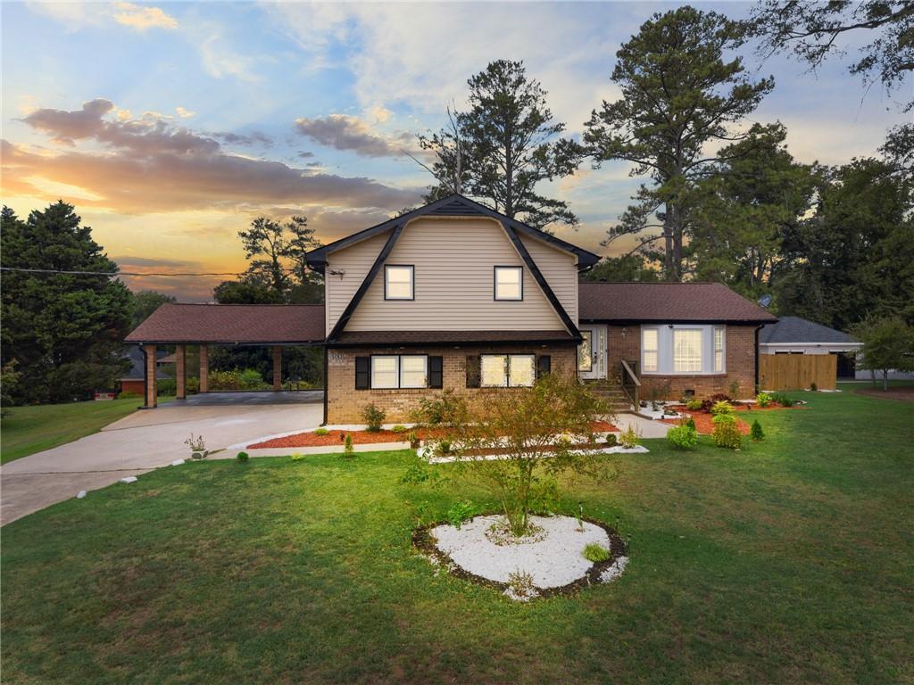 5083 Flakes Mill Rd., Ellenwood, GA 30294