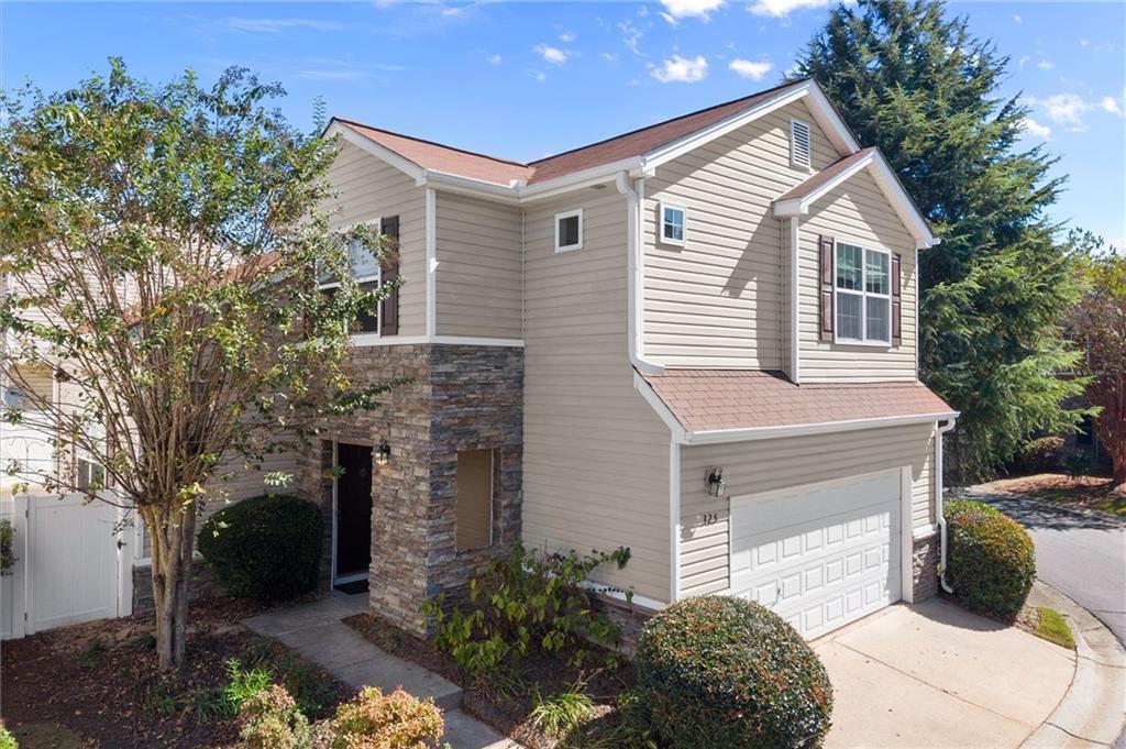 325 Hiawassee Dr., Woodstock, GA 30188